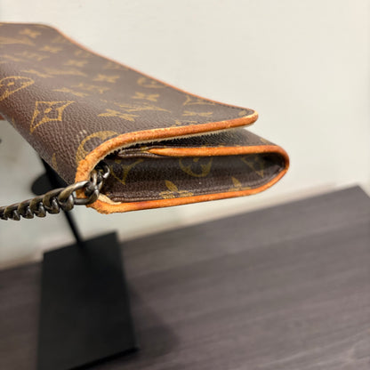 8854 LOUIS VUITTON Monogram Pochette GM