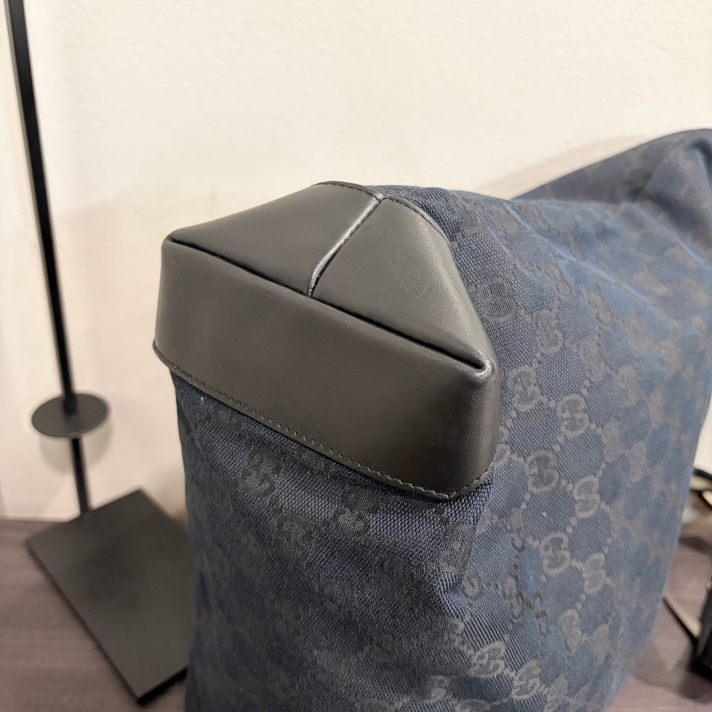 #8200 GUCCI Black GG Canvas Leather Web Tote