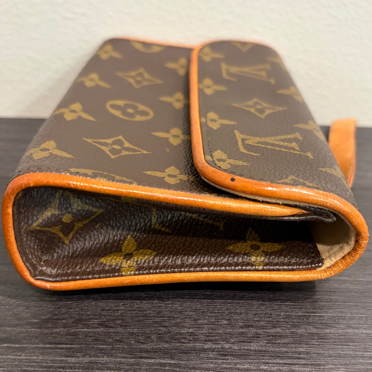 #9119 LOUIS VUITTON Florentine with Original Vachetta Leather Strap