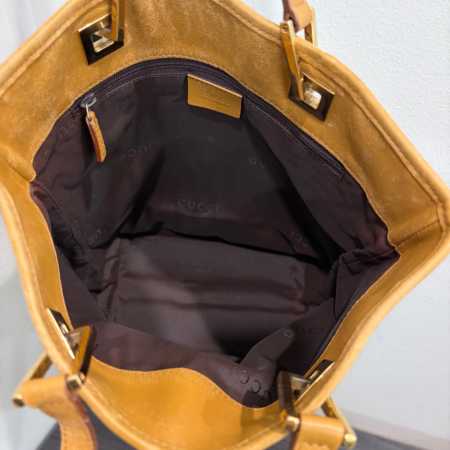 #8207 GUCCI GG Canvas Eclipse Tote