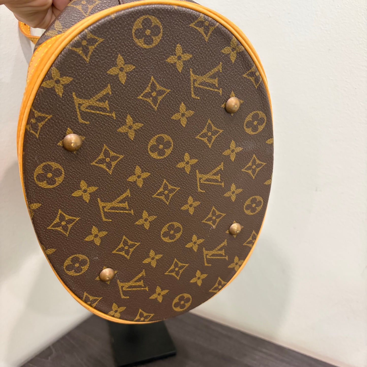 #1108 LOUIS VUITTON Monogram Bucket GM