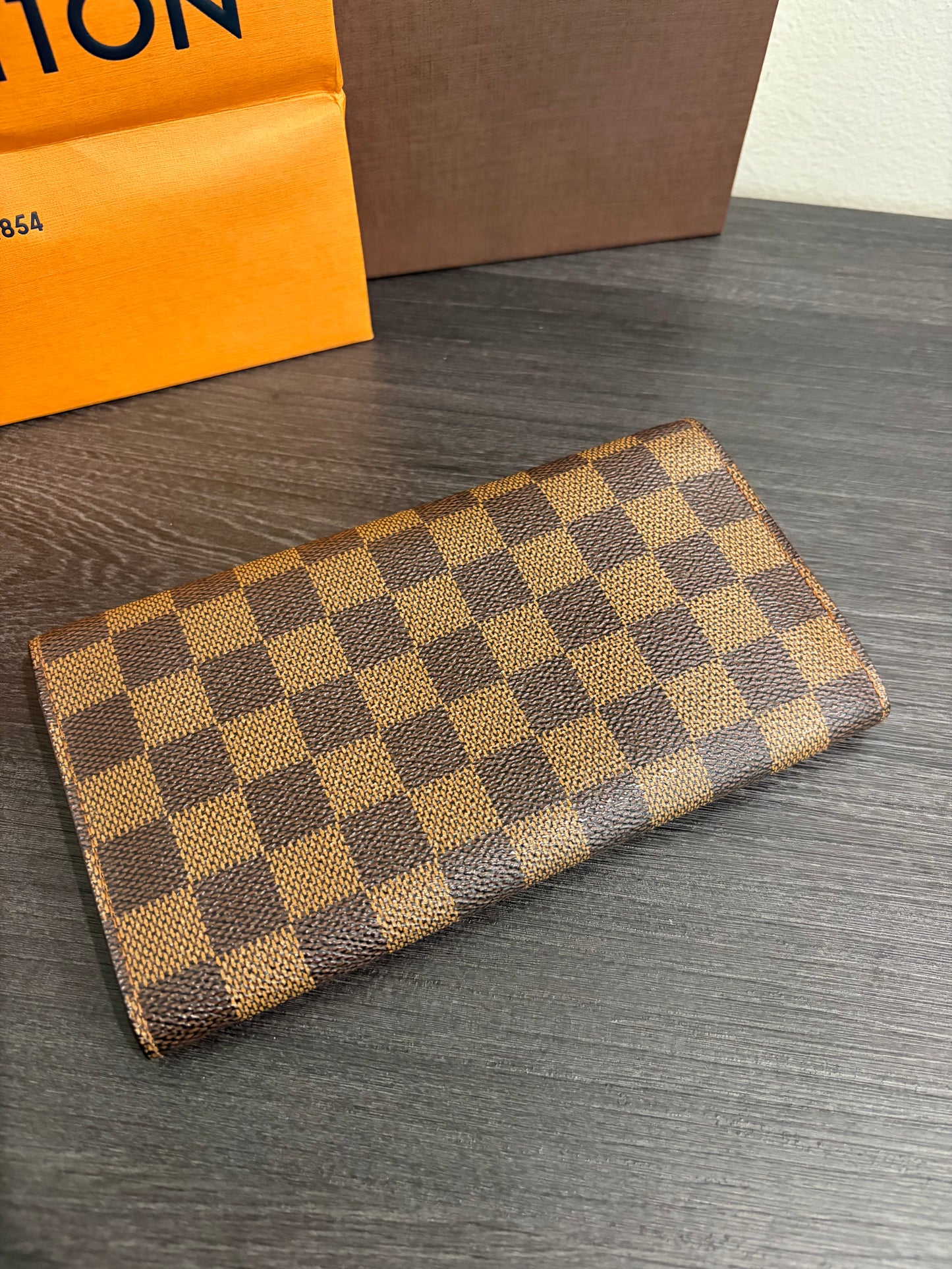 #1101-04 LOUIS VUITTON Damier Ebene Wallet with Removable Strap