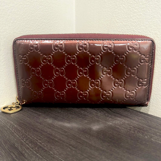 SOLD! Gucci GG Wallet
