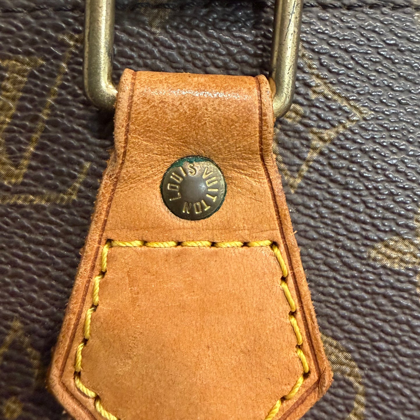 #9117 LOUIS VUITTON Alma PM