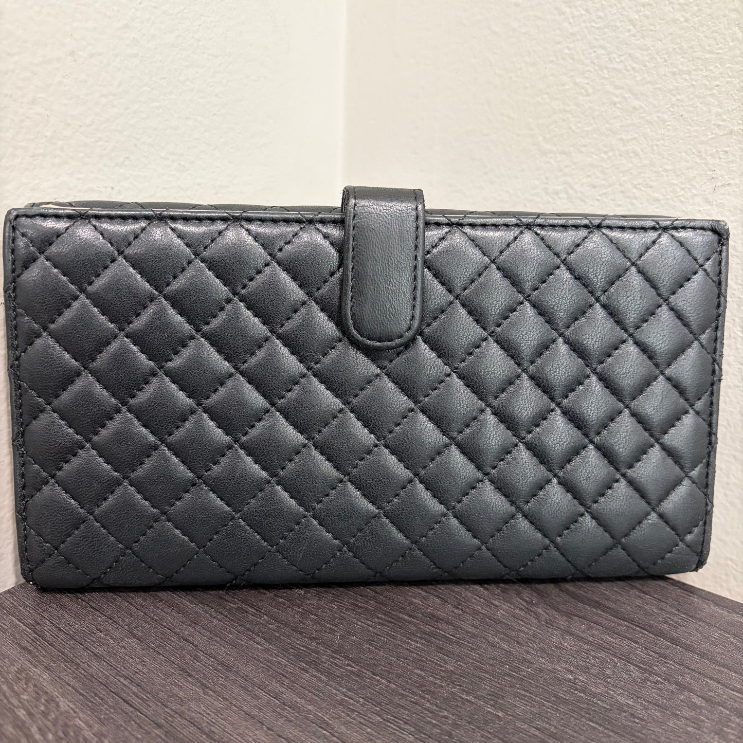 #3229 CHANEL Black Micro Quilt Wallet