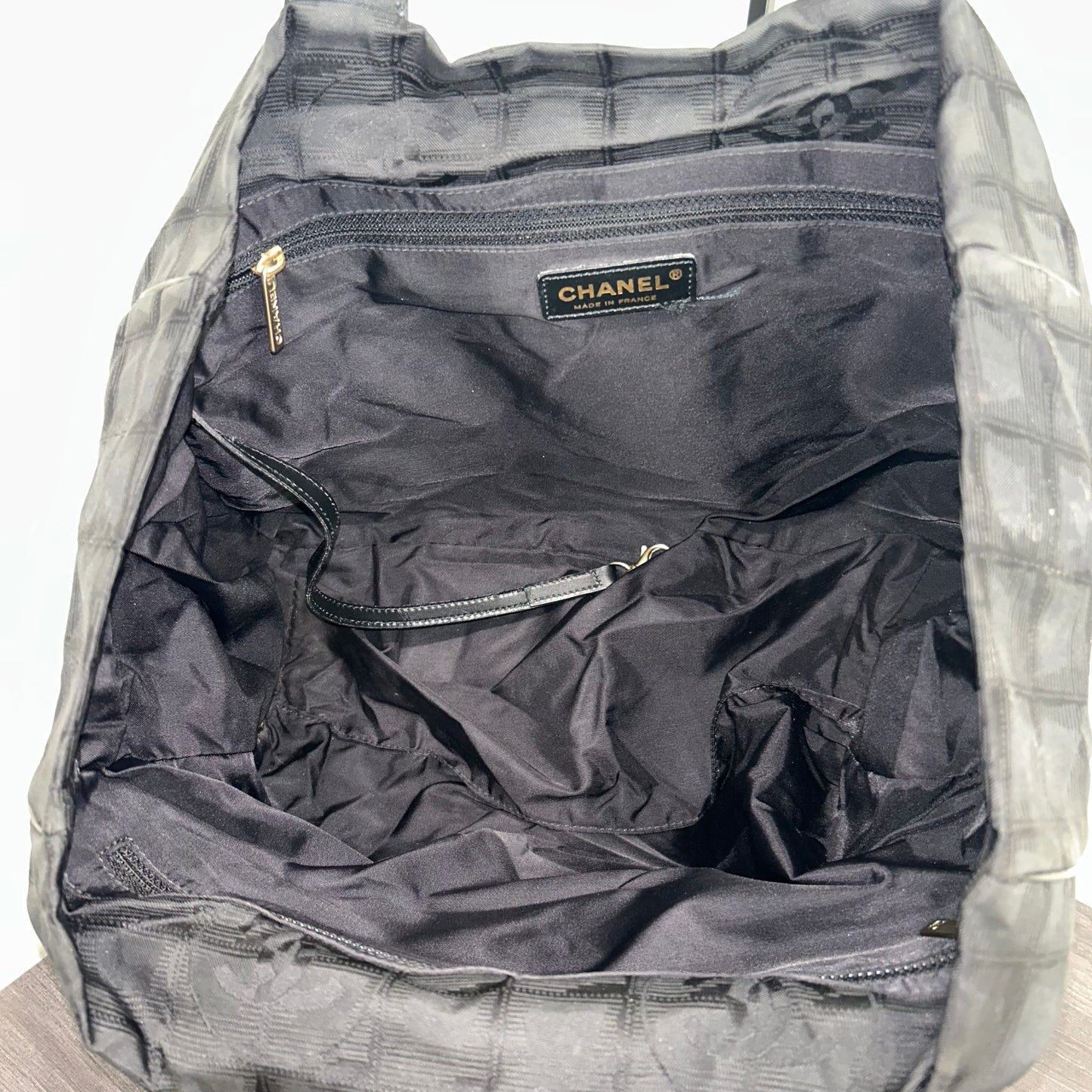 1011 CHANEL Travel Ligne Tote Black