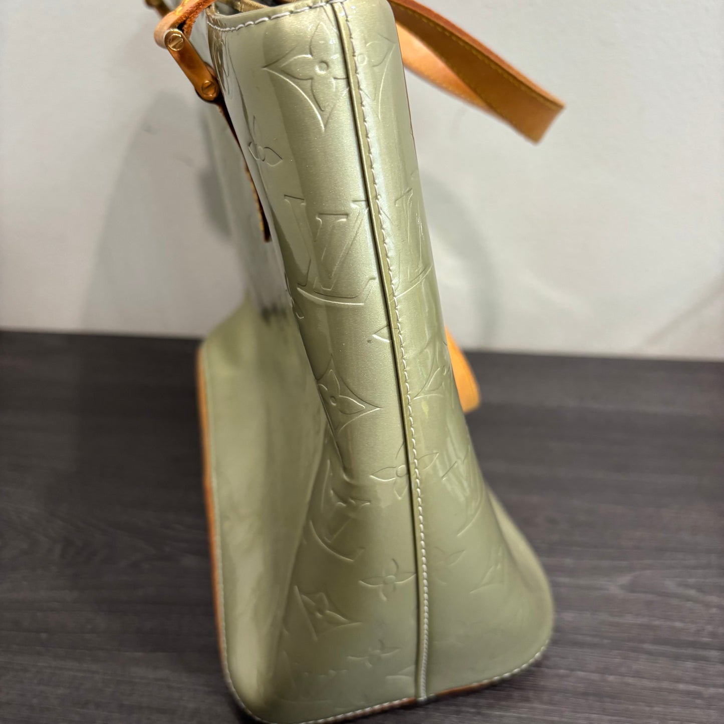 8884 LOUIS VUITTON Vernis Green Houston Tote