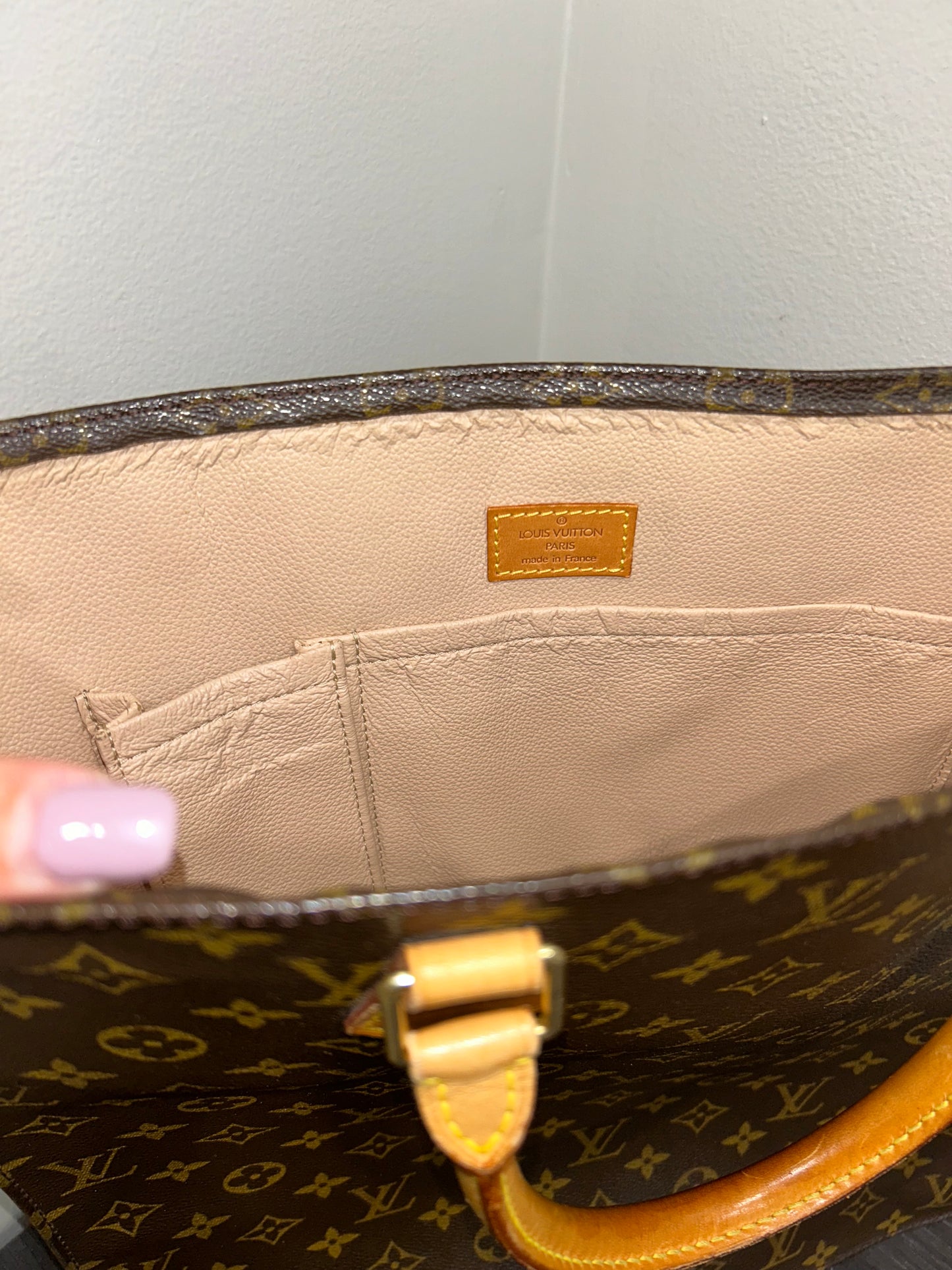 SOLD! Louis Vuitton Monogram Sac Plat