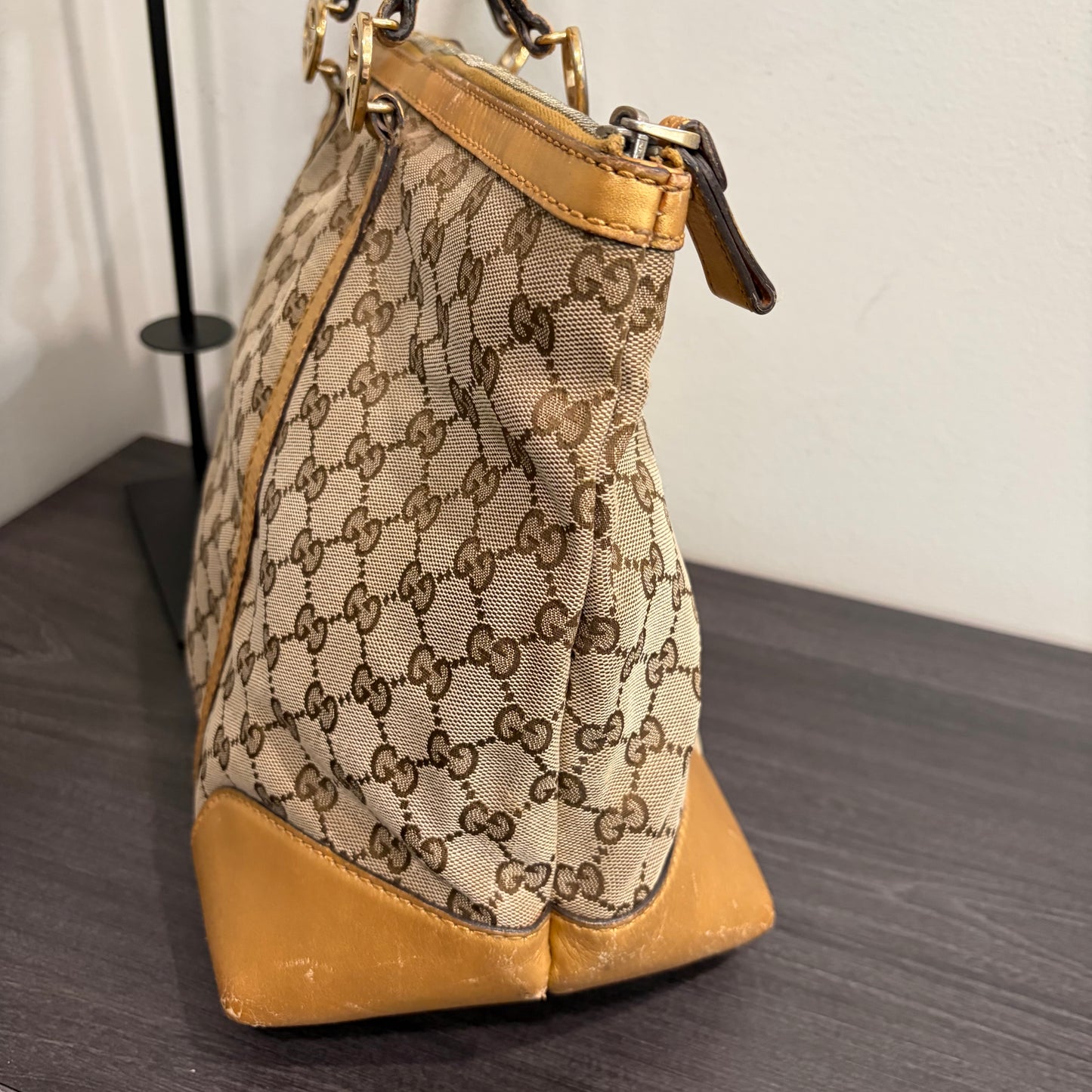 1215-04 GUCCI GG Canvas Lovely Heart Large Tote