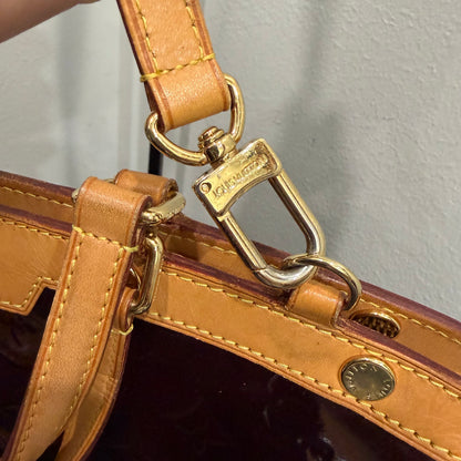 #8241 LOUIS VUITTON Amarante  Vernis Brea MM