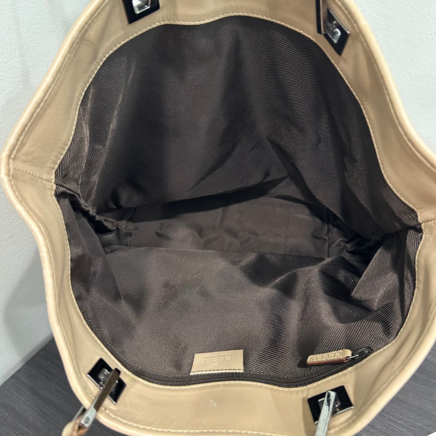 1064 GUCCI Canvas Bucket Tote