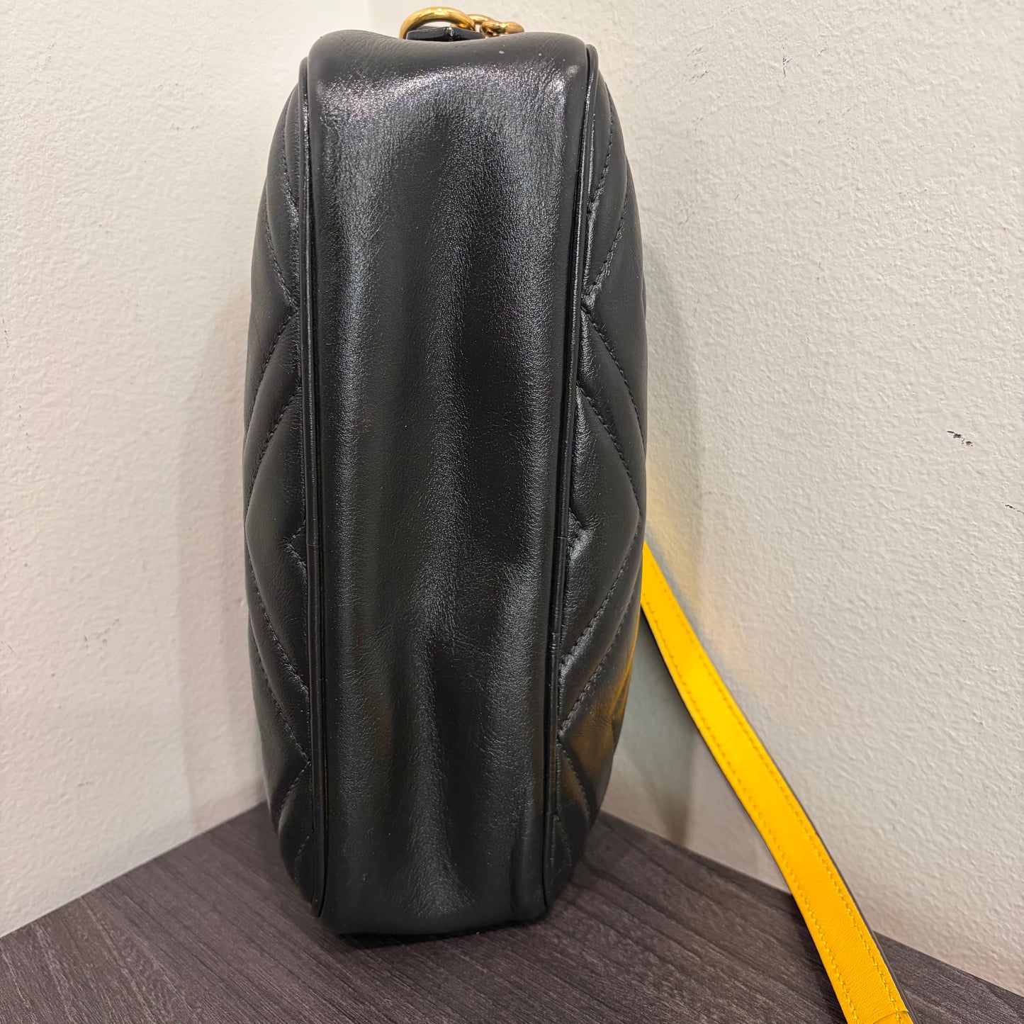 #1182 GUCCI GG Marmont Black Leather Matelassé Chevron Crossbody Bag