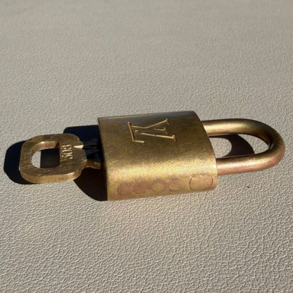 #1101-13 LOUIS VUITTON Lock & Key No. 308