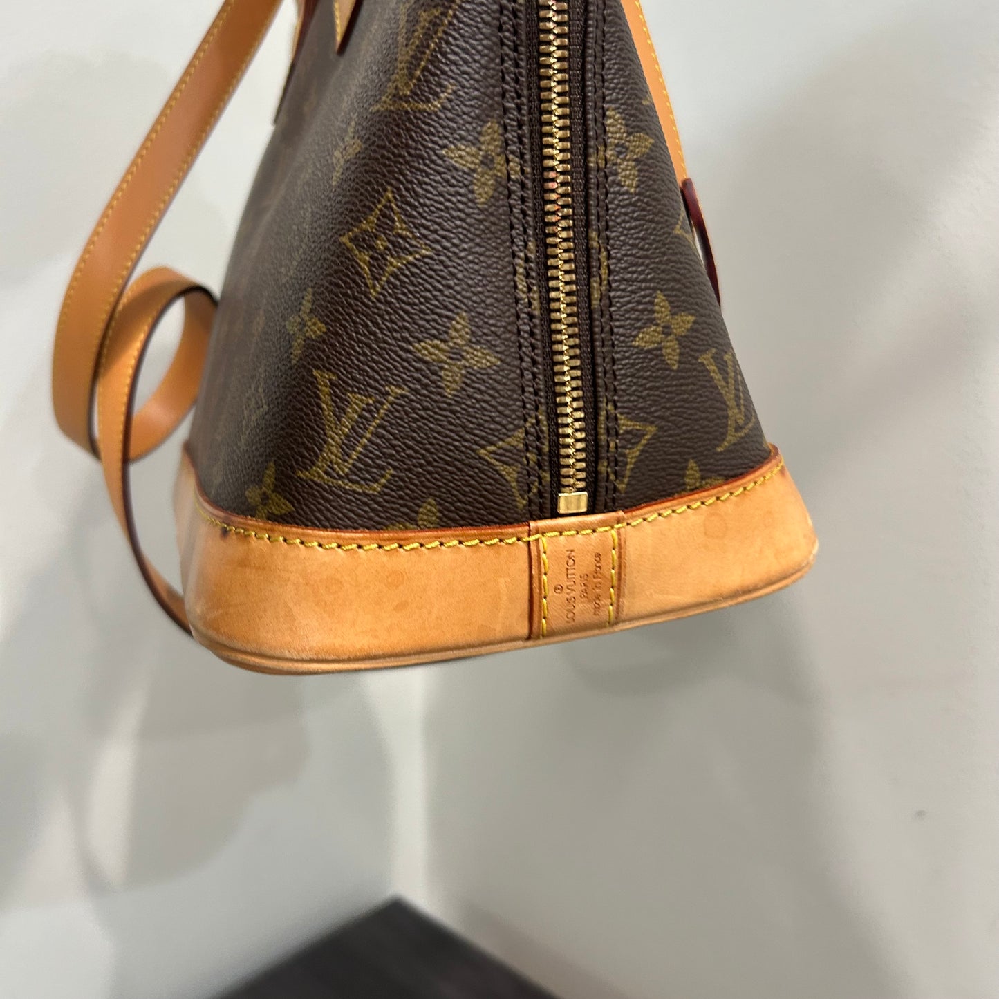 #202 LOUIS VUITTON Alma PM