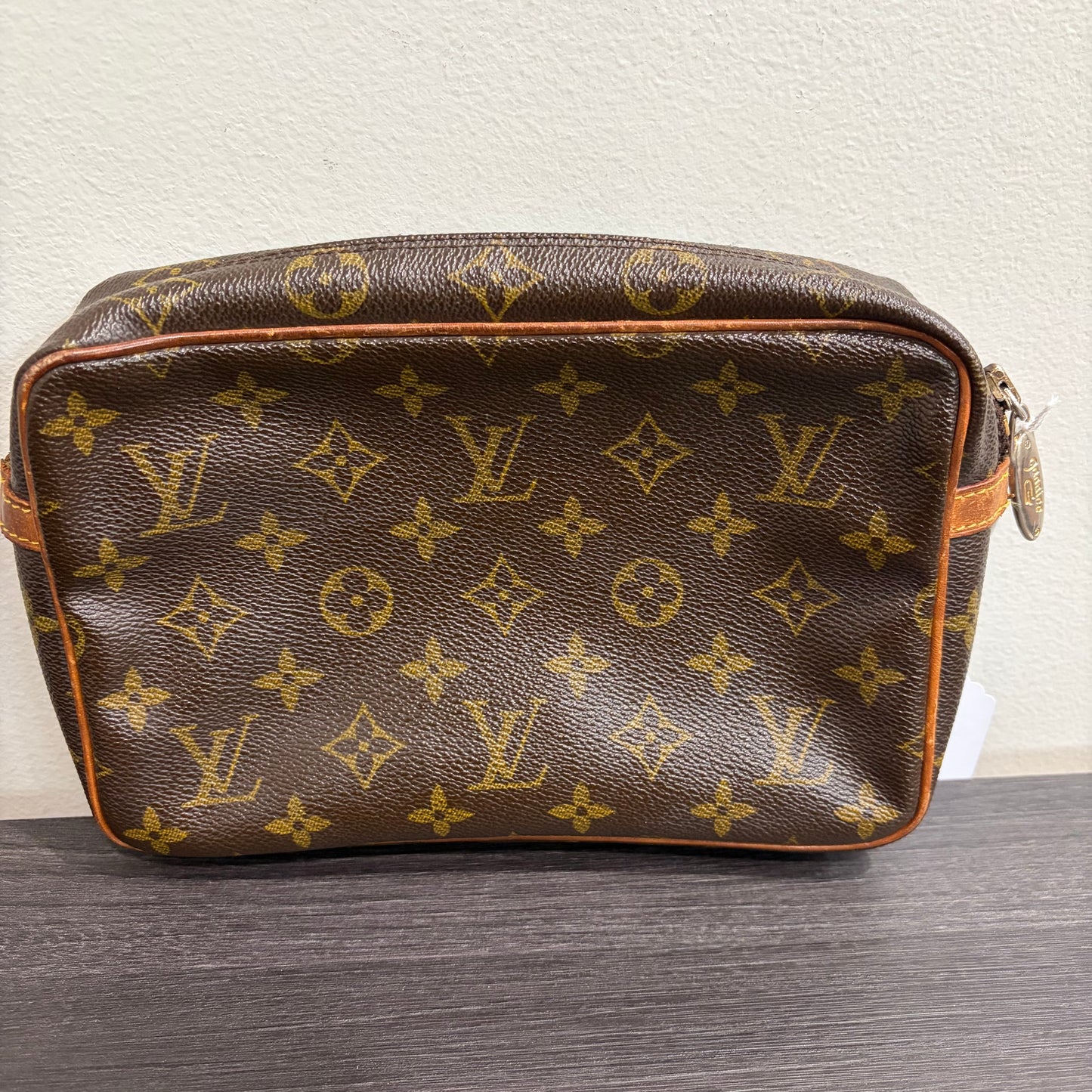 8914 LOUIS VUITTON Monogram Compiegne 23