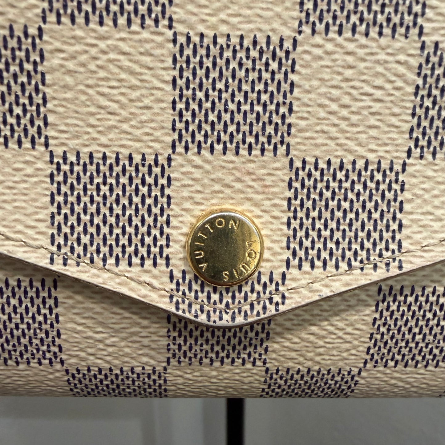 BF-02 LOUIS VUITTON Damier Azur Wallet