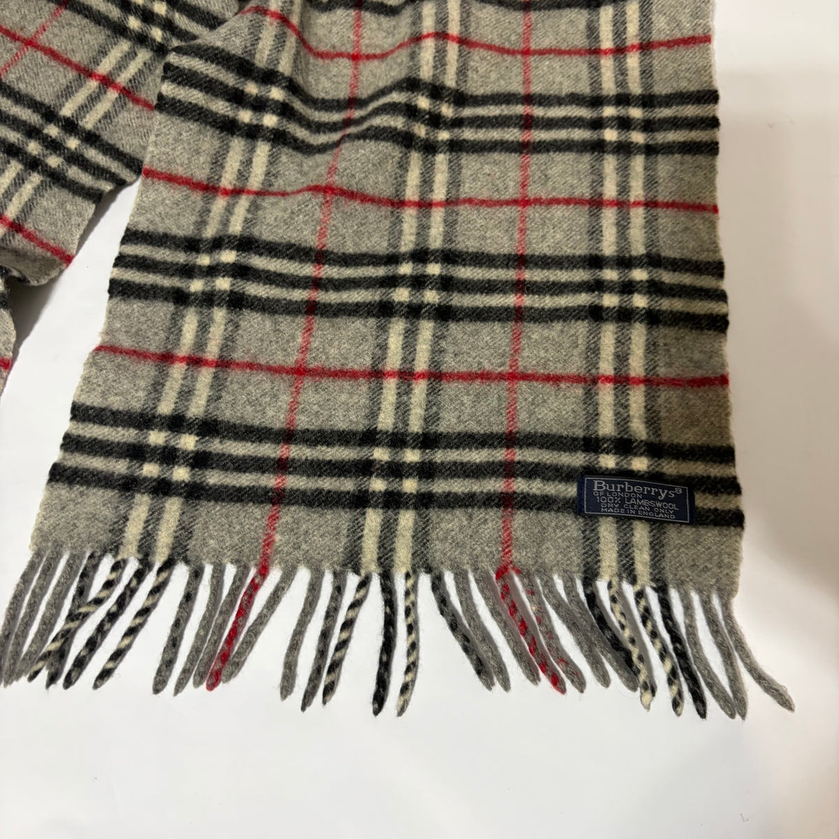 #115 BURBERRY Scarf