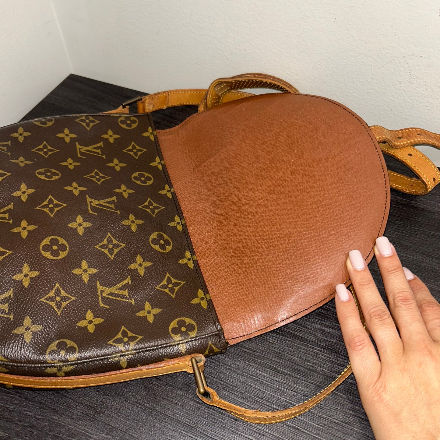 #406 LOUIS VUITTON Chantilly GM
