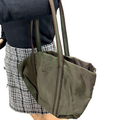 8891 PRADA Green Tessuto Tote