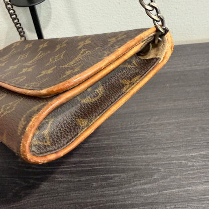 8854 LOUIS VUITTON Monogram Pochette GM