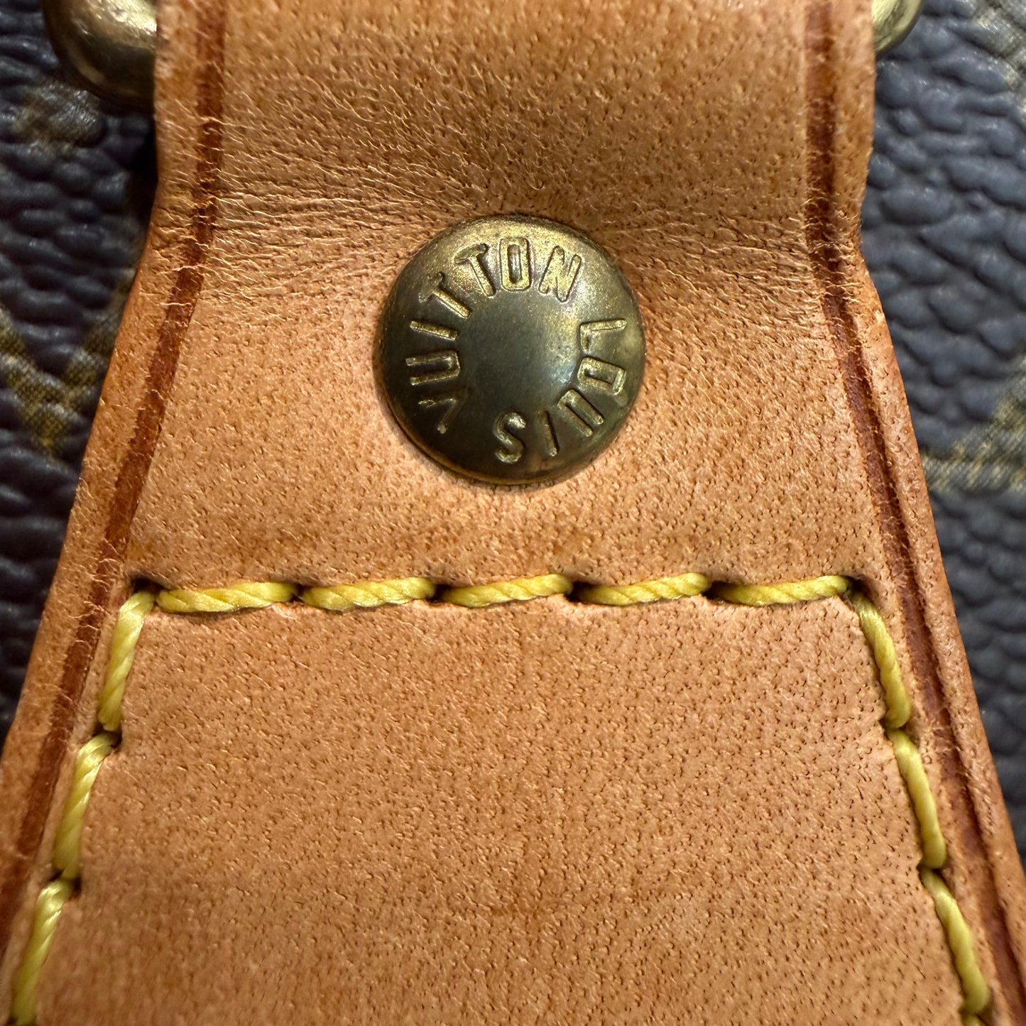 #1110 LOUIS VUITTON Alma PM