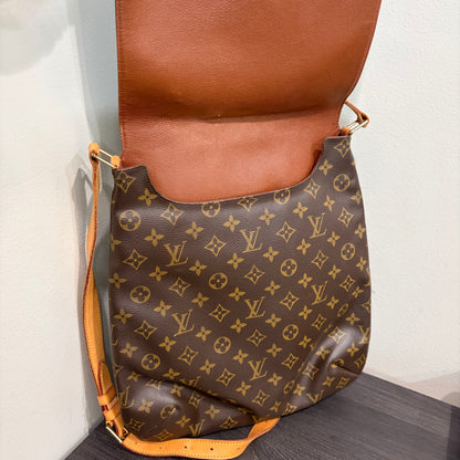 #8261 LOUIS VUITTON Musette GM