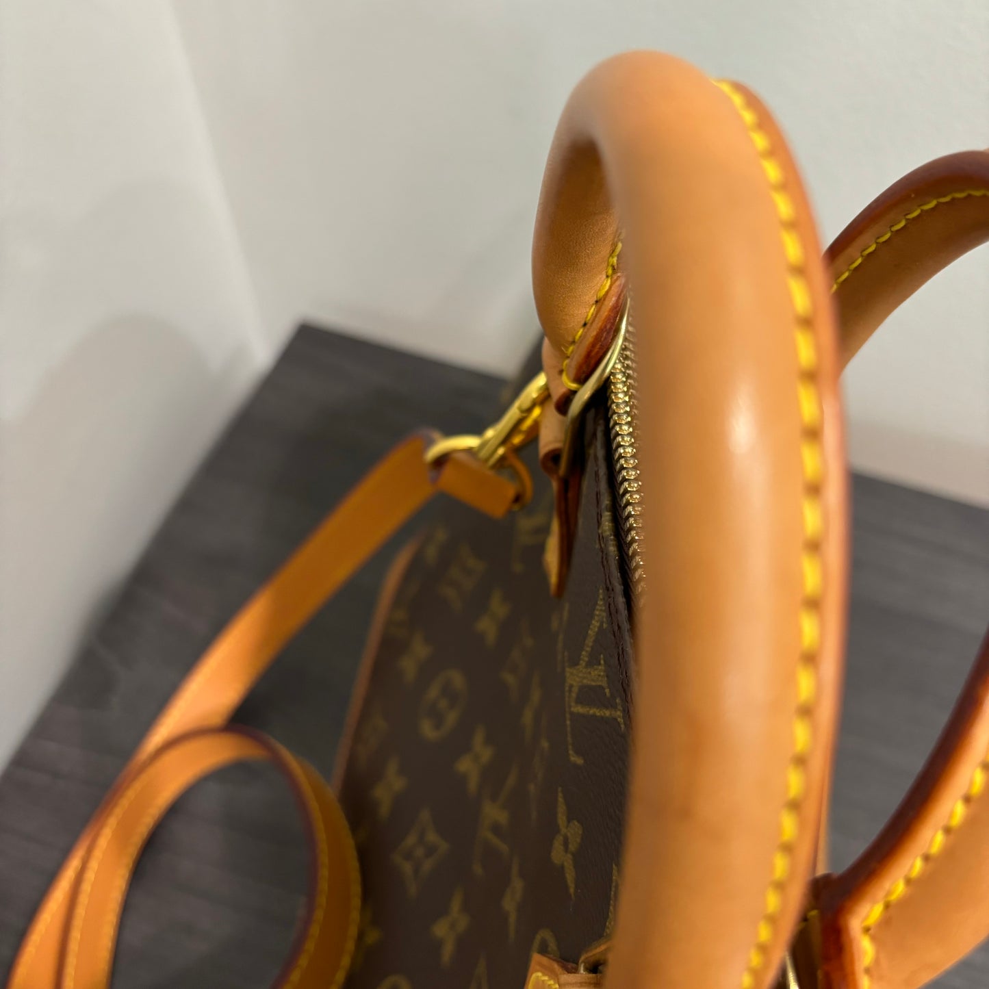 #312 LOUIS VUITTON Alma PM