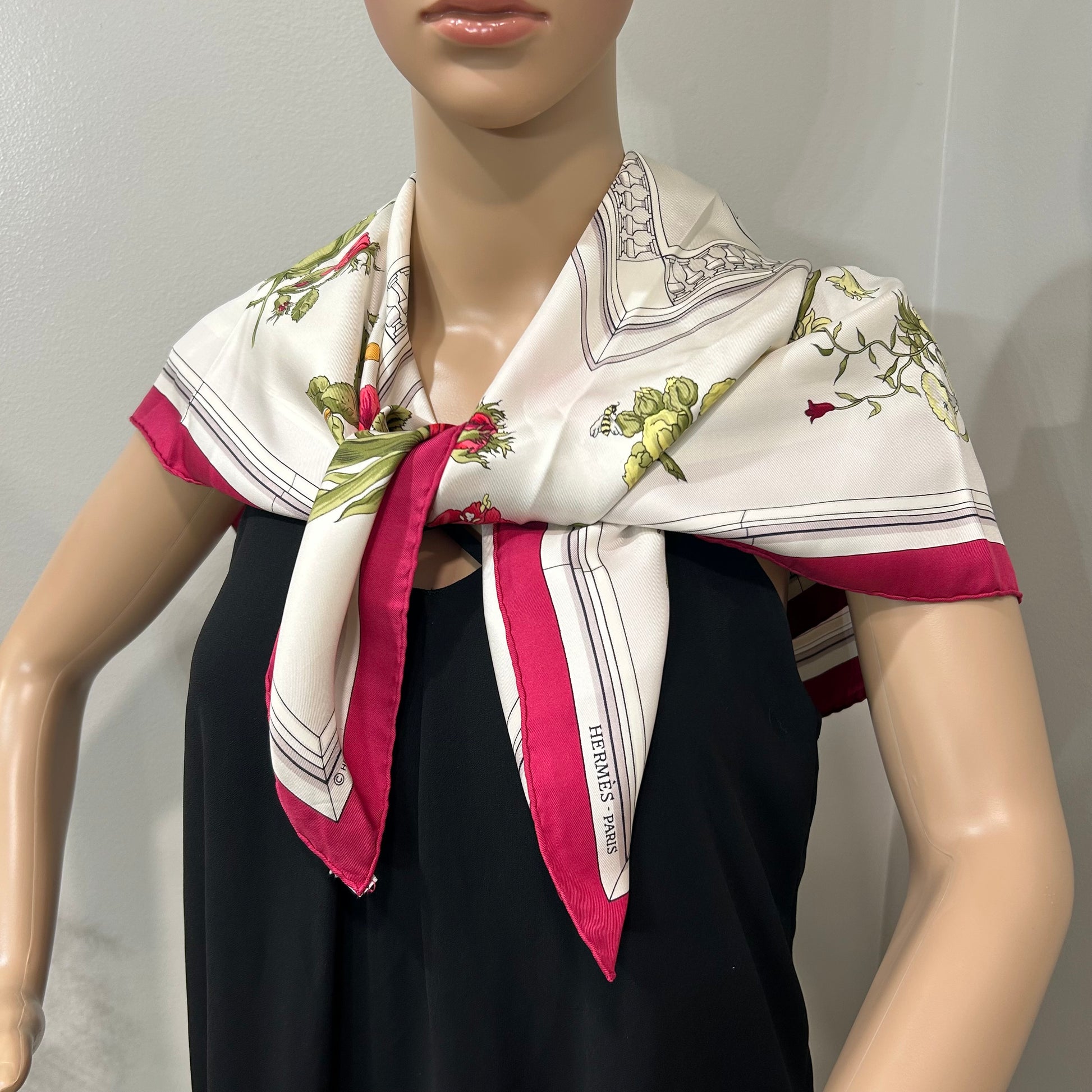 #4001 HERMÈS 90cm Silk Scarf MSRP $620