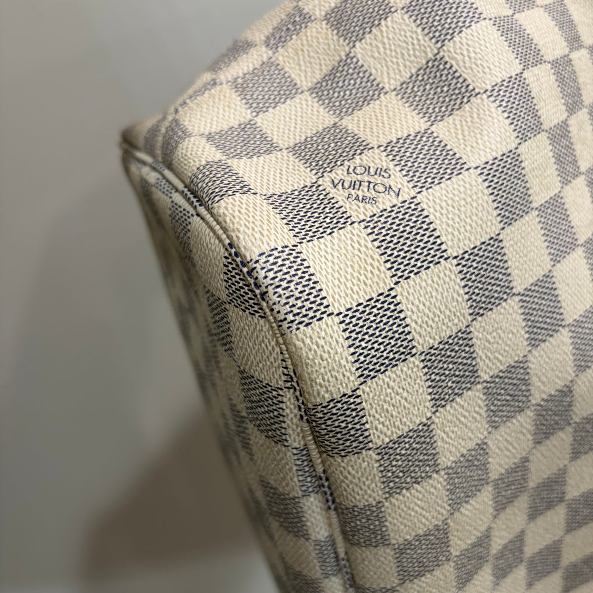 LOUIS VUITTON Damier Azur Neverfull MM