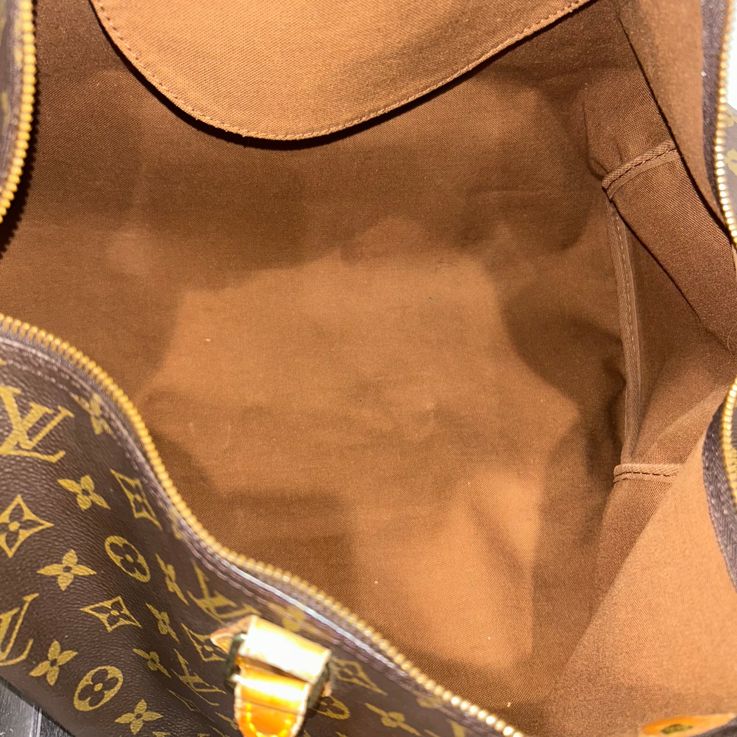 #204 LOUIS VUITTON Speedy 40
