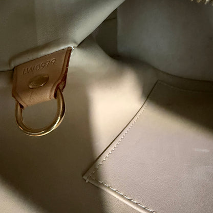 8856 LOUIS VUITTON Yellow Ombre Vernis Houston Tote