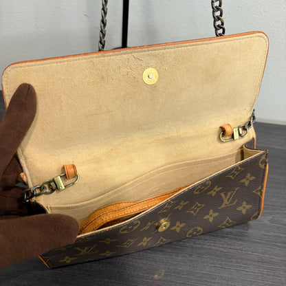 8854 LOUIS VUITTON Monogram Pochette GM