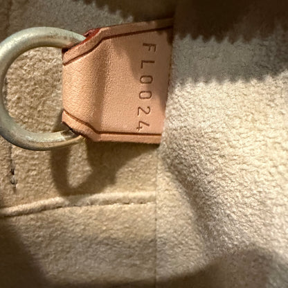 #8265 LOUIS VUITTON Cite GM