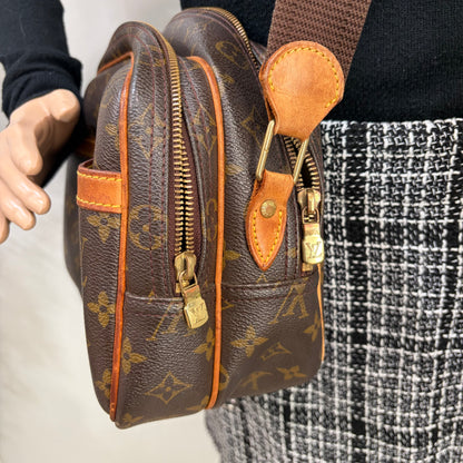 #8255 LOUIS VUITTON Reporter PM (Cig Odor)