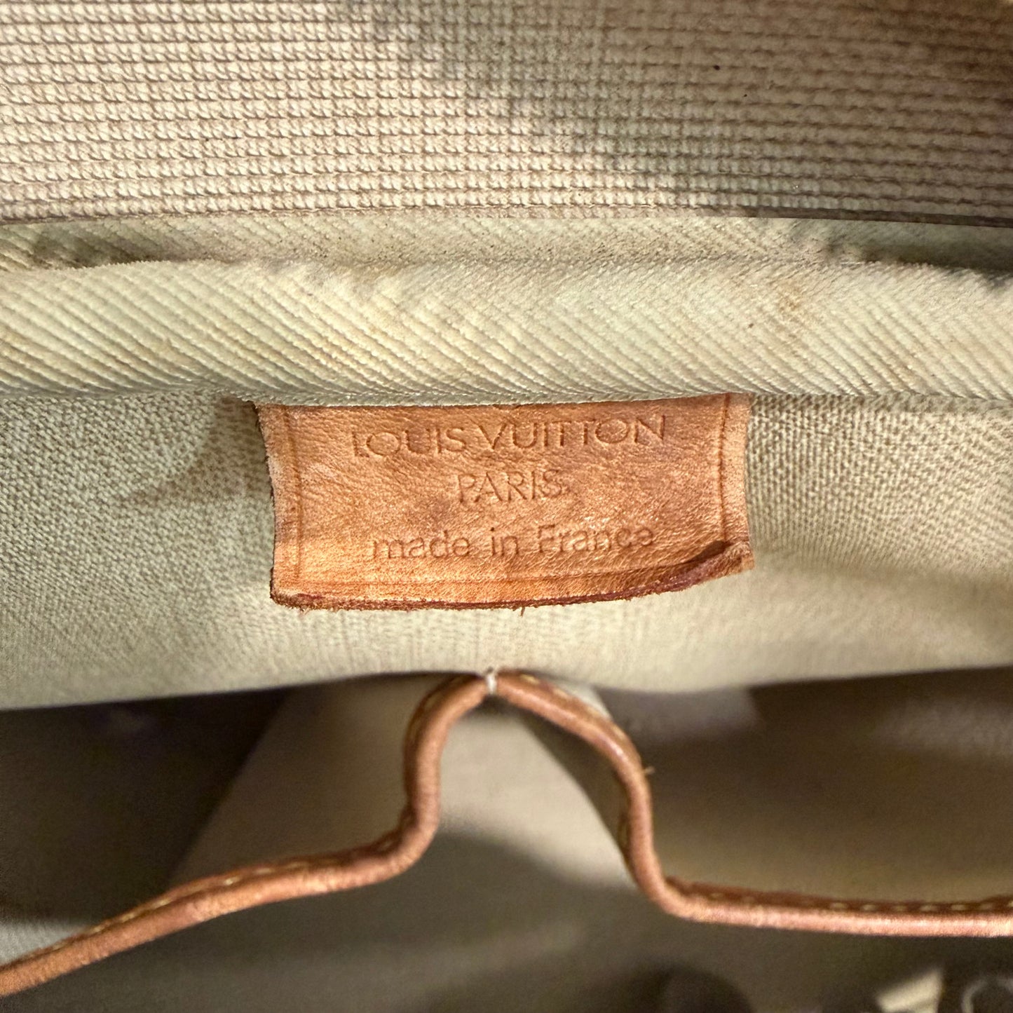 #9114 LOUIS VUITTON Deauville