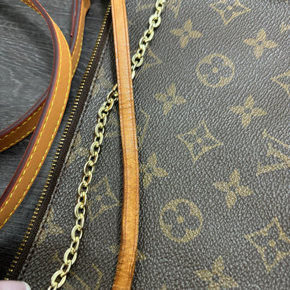 #244 LOUIS VUITTON Pochette