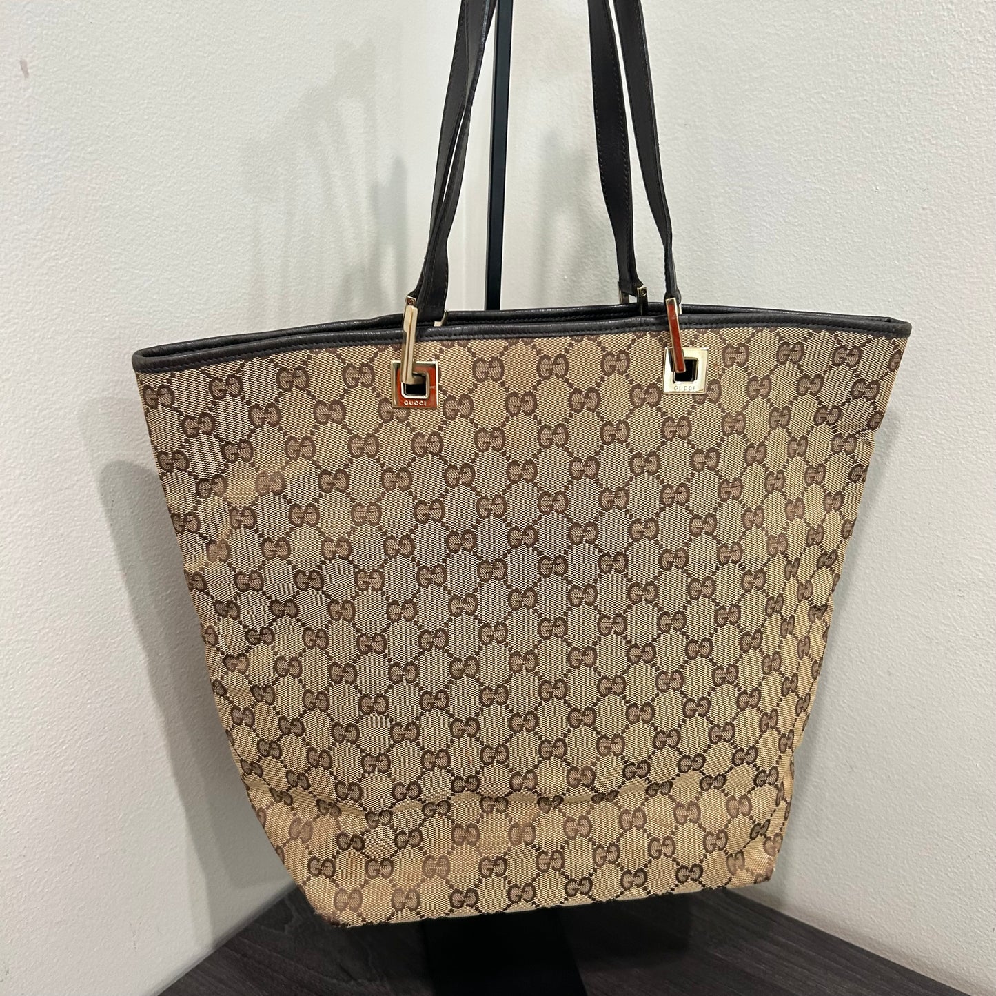 1063 GUCCI Canvas Bucket Tote
