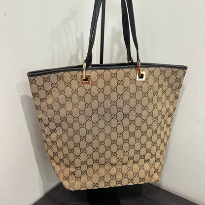 1063 GUCCI Canvas Bucket Tote
