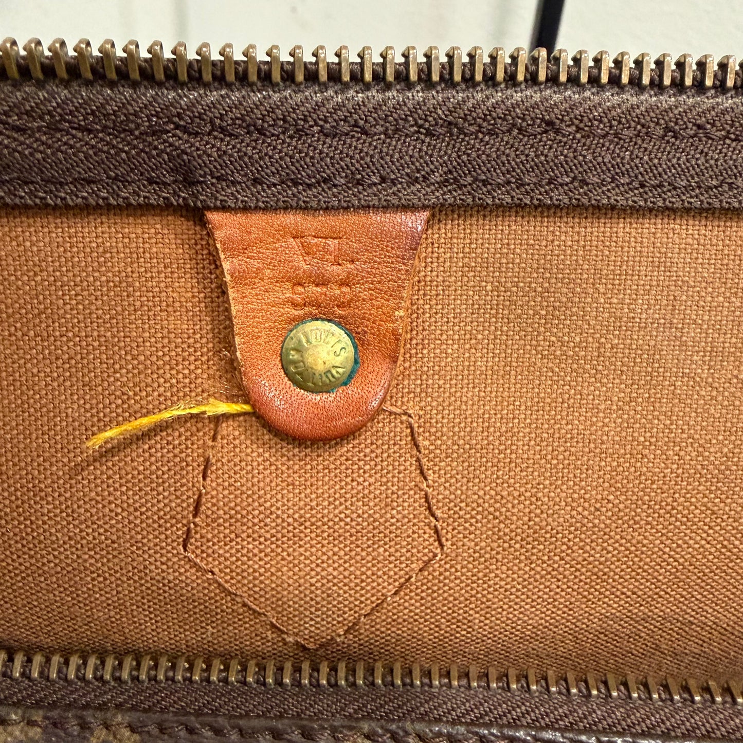 8864 LOUIS VUITTON Speedy 35