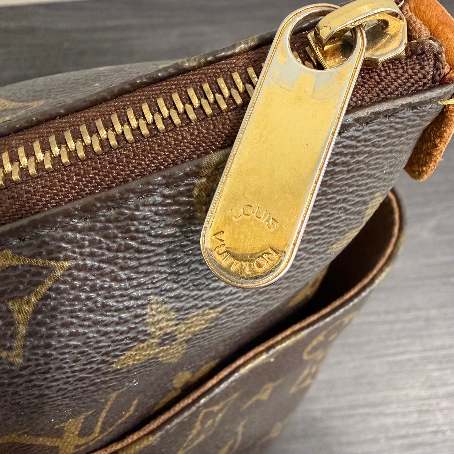 #3202 LOUIS VUITTON Monogram Totally PM