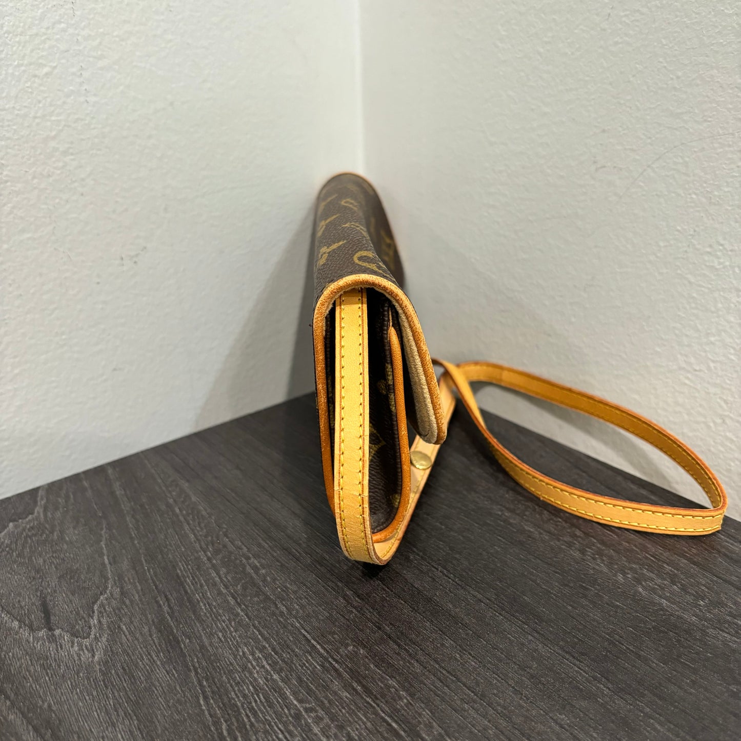 #308 LOUIS VUITTON Twin Pochette PM