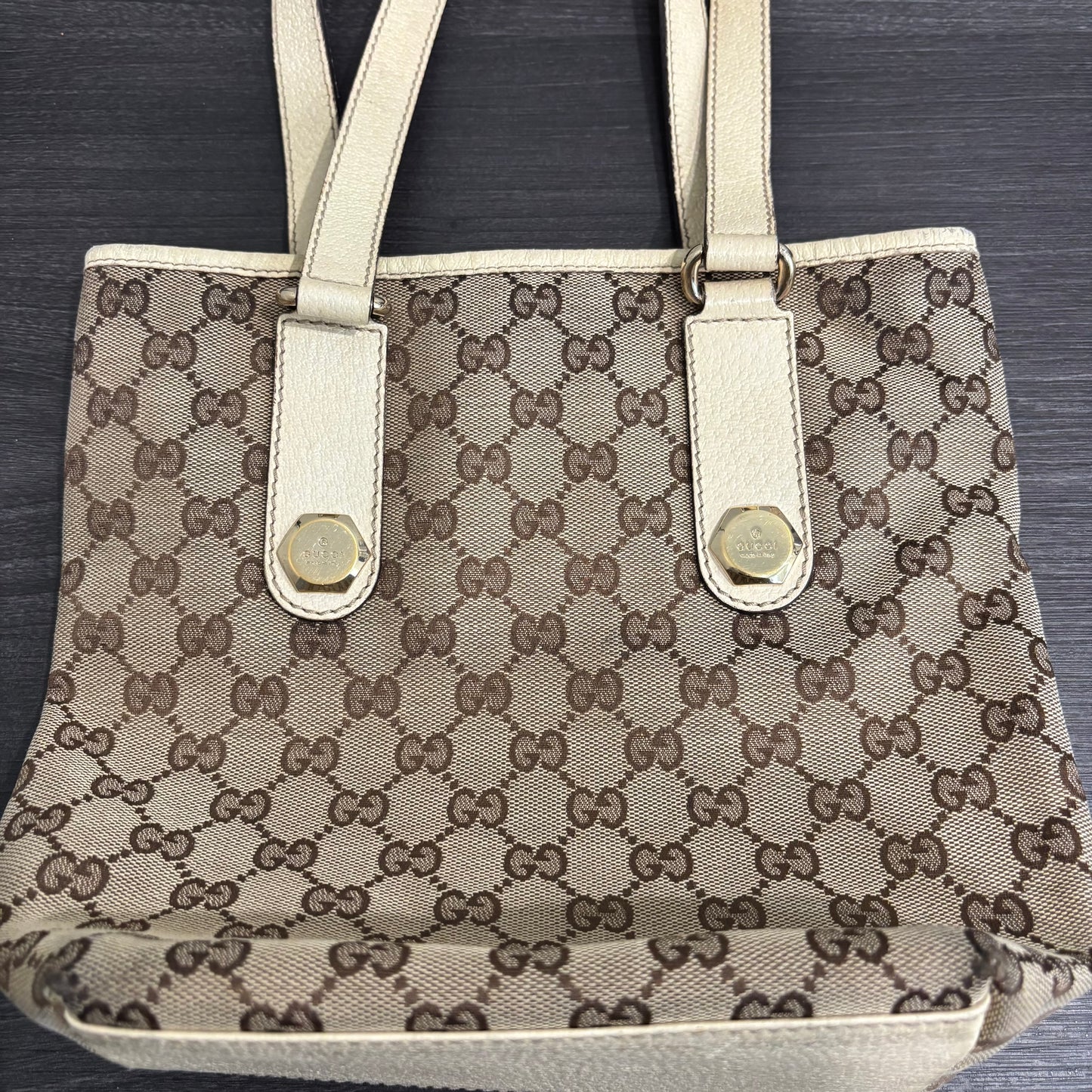 8873 GUCCI GG Canvas Charmy Tote