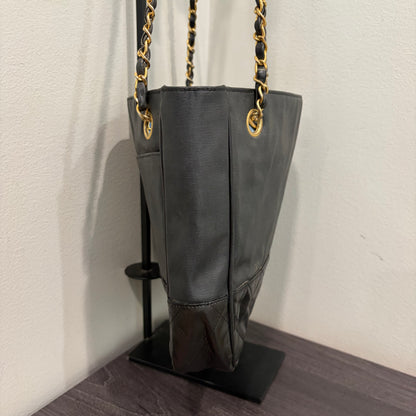 #1106 CHANEL Vintage Black Lambskin Tote