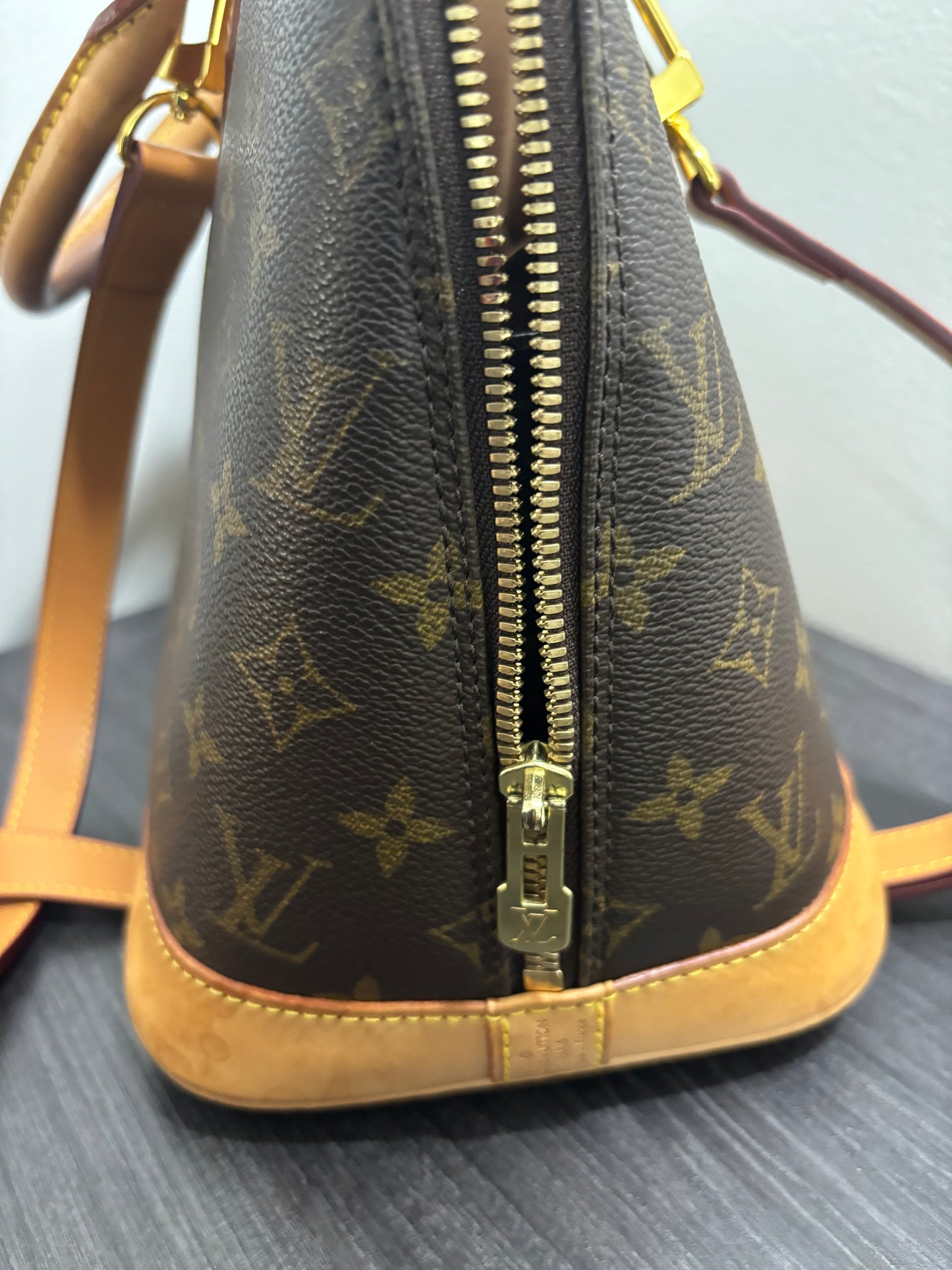 #232 LOUIS VUITTON Alma