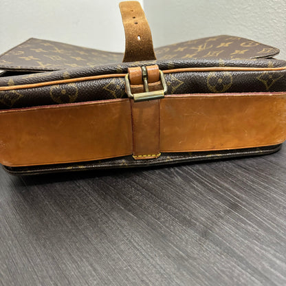 #228 LOUIS VUITTON Cartouchiere GM