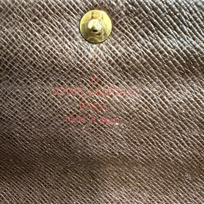 8855 LOUIS VUITTON Damier Ebene Sarah Wallet