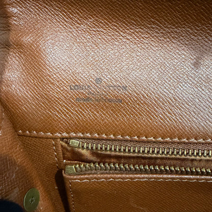 #8242 LOUIS VUITTON Monogram Dame 26 with Removable Chain