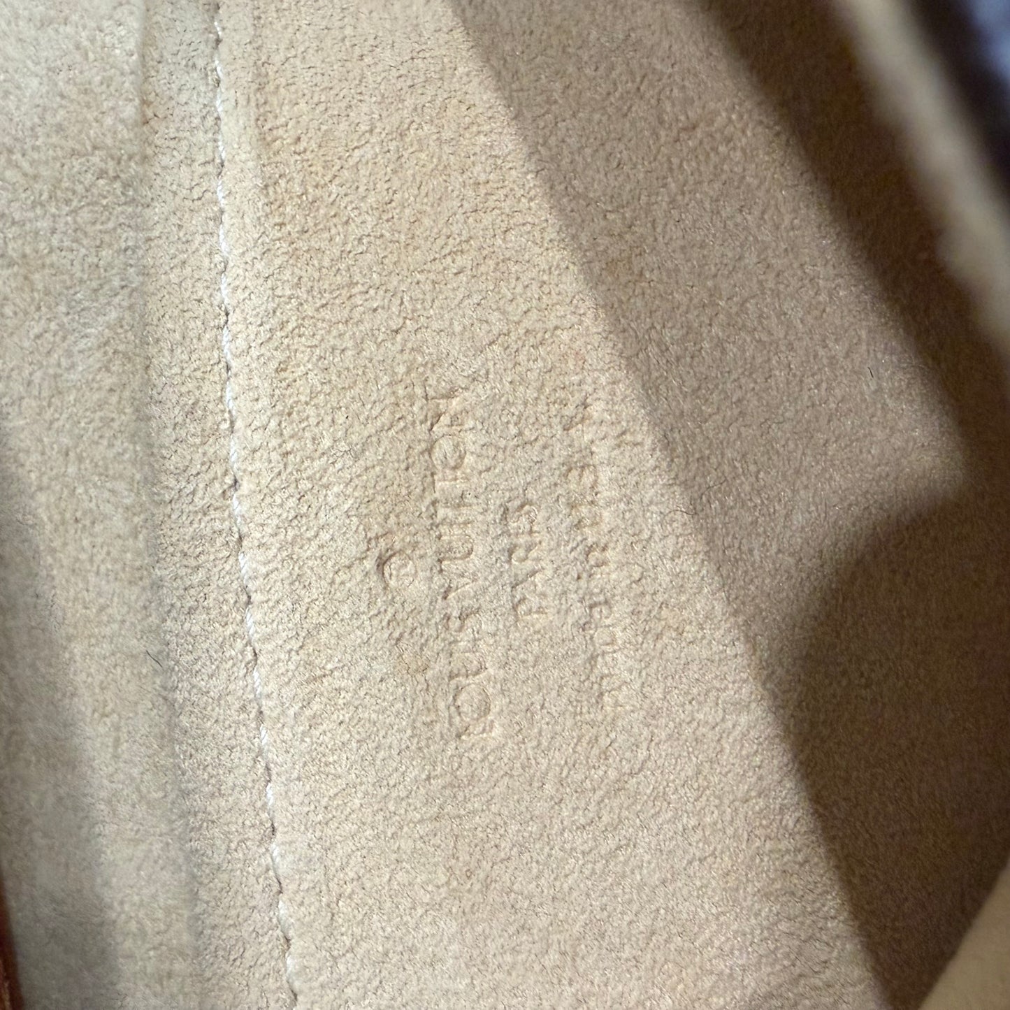 #1109 LOUIS VUITTON Twin Pochette GM