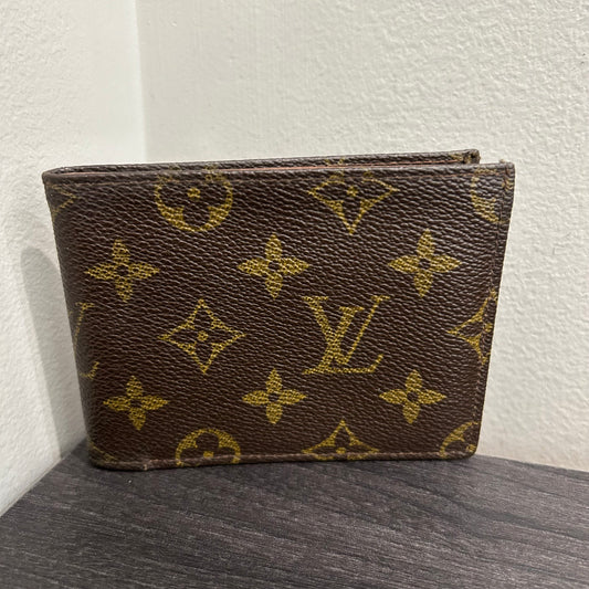 SOLD! Louis Vuitton Men’s Wallet