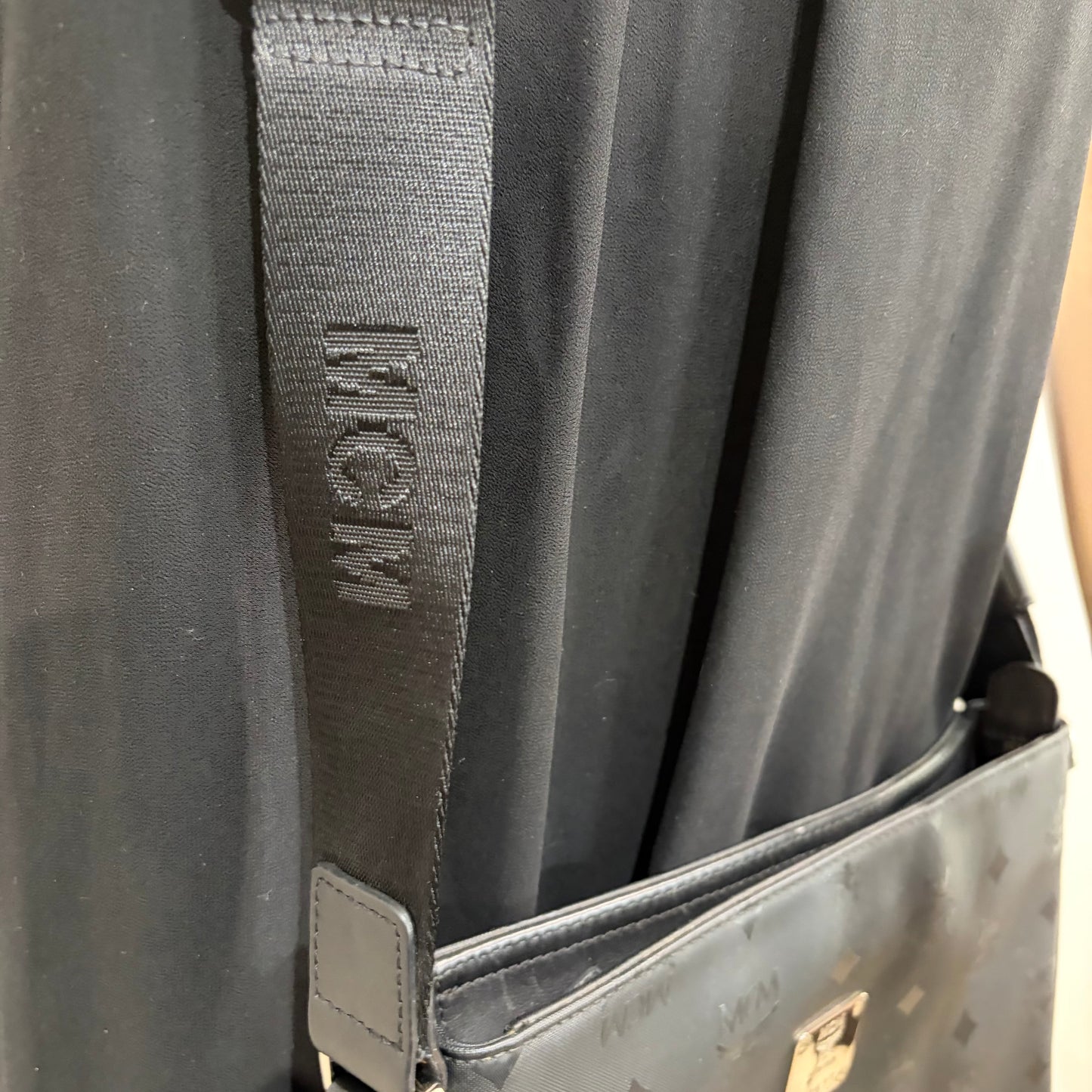 #3208 MCM Unisex Black Messenger Bag